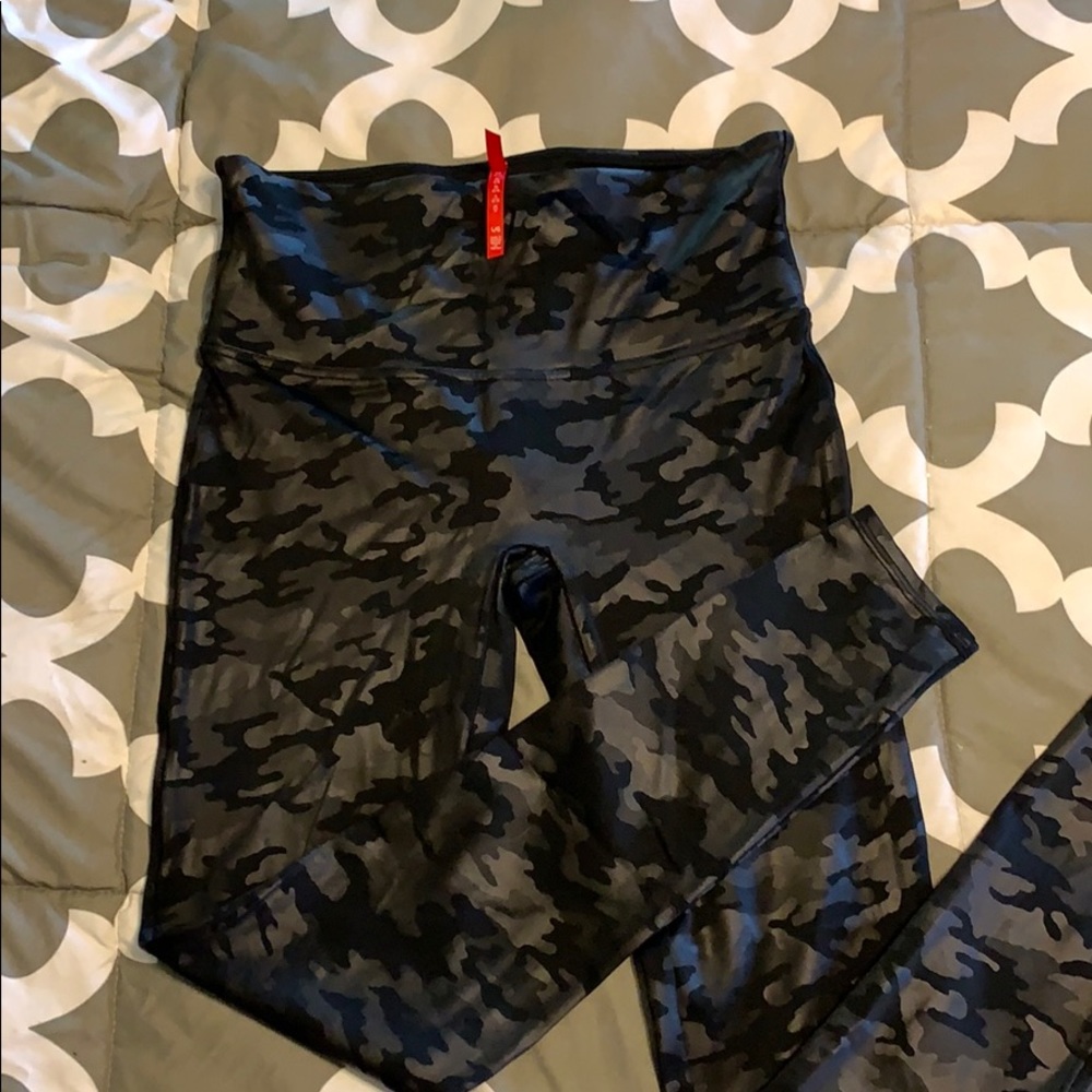 Spanx Seamless Camo Leggings